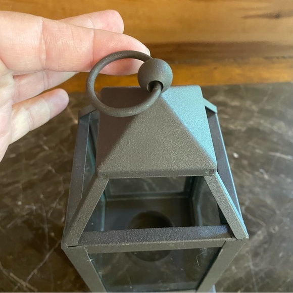 Beautiful Candle Holder - Picture 4 of 9